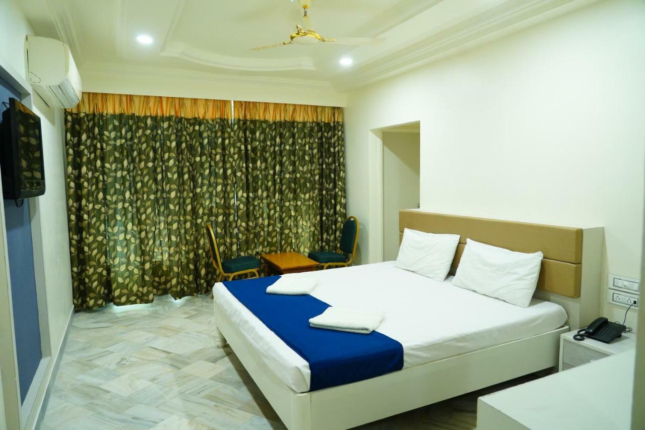 Miriālgūda Hotel Swagath Grand Miryalaguda מראה חיצוני תמונה