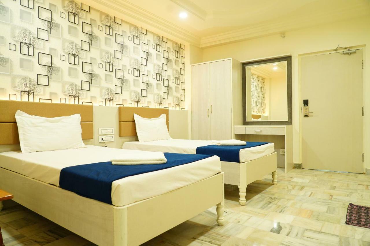 Miriālgūda Hotel Swagath Grand Miryalaguda מראה חיצוני תמונה